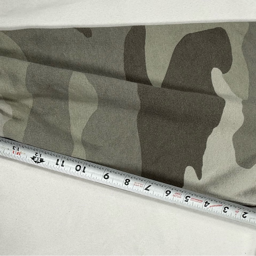 Abercrombie & Fitch Soft A&F Collection Gray and Olive Camo Crew Sweatshirt - Picture 12 of 12